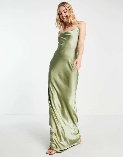 Pretty Lavish – Brudtärnor – Keisha – Olivgrön maxiklänning i satin