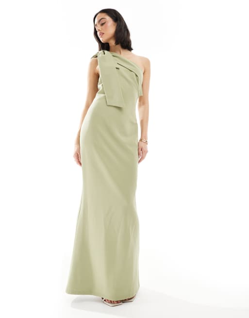 Pretty Lavish - Bruidsmeisjes - Maxi jurk van crêpestof met rimpeleffect en blote schouder en strik in olijfgroen