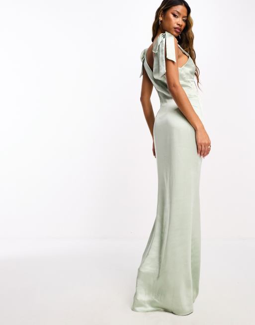 Pretty Lavish - Bruidsmeisjes - Piper - Satijnen maxi-jurk met gestrikte schouderbandjes in saliegroen