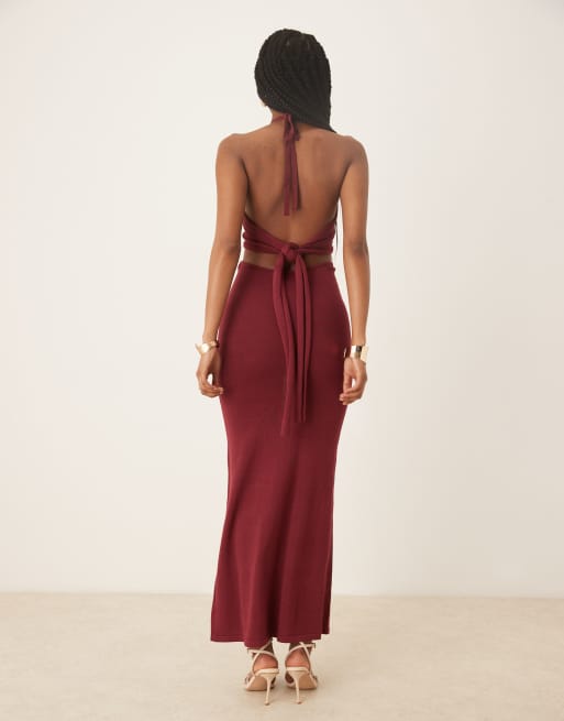 Pretty Lavish - Candice - Vestito lungo allacciato al collo bordeaux con perline, 3 di 4