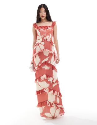 Pretty Lavish - Cecile - Maxikleid in Terrakotta mit Blumenmuster und Rüschen, exklusiv bei ASOS-Rot