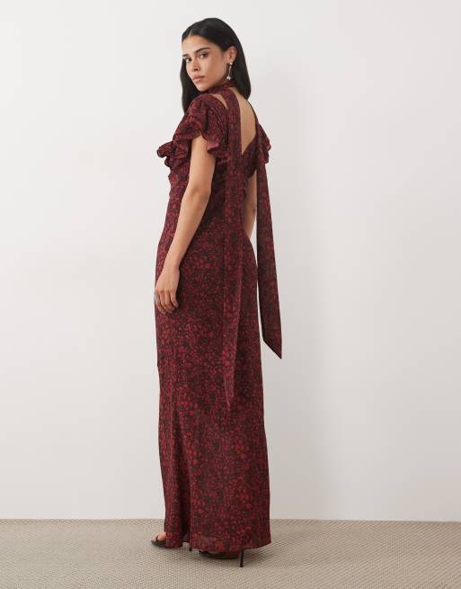 Pretty Lavish Chiffon-Maxikleid mit V-Ausschnitt, Bindedetail und Volantärmeln in rotem Blumenmuster, 4 von 4