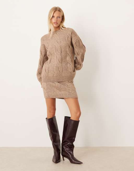 Pretty Lavish - Coordinato in maglia a trecce color tortora