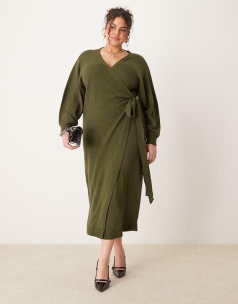 Pretty Lavish Curve - Beau - Vestito a portafoglio in maglia verde oliva con gonna al polpaccio - view 1