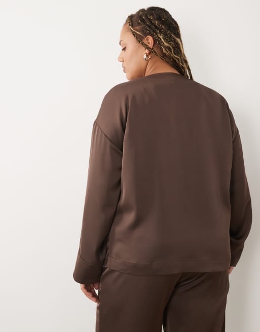 Pretty Lavish Curve Breya satin button through deep cuff blouse co-ord in chocolate, 4 of 4