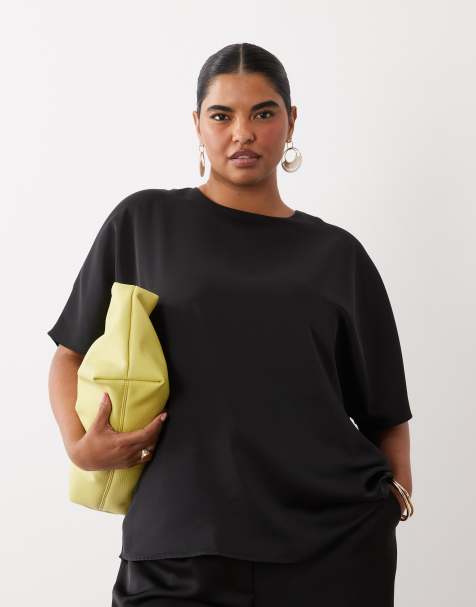 Pretty Lavish Curve - Breya - Sort top i satin i firkantet pasform - view 1