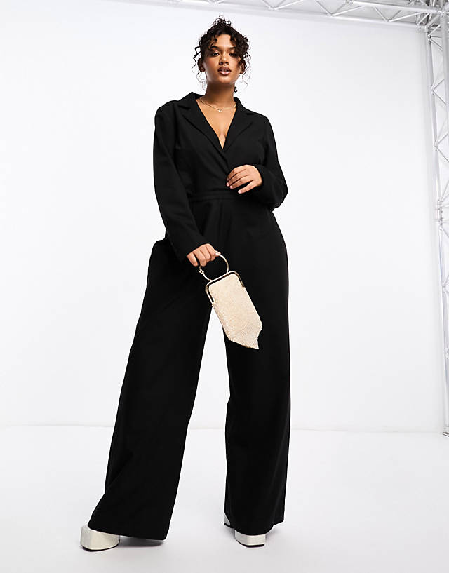 Pretty Lavish Curve - cut-out tailored jumpsuit in black