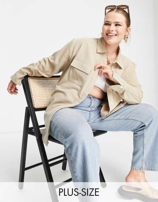 Pretty Lavish Curve – Hemdjacke in Beige mit Bindegürtel, Kombiteil