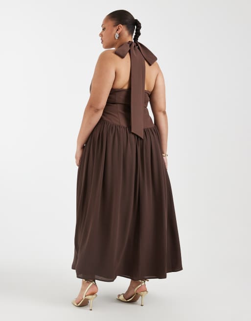 Pretty Lavish Curve - Isadora - Robe longue dos nu ajustée à taille basse - Marron, 2 de 4