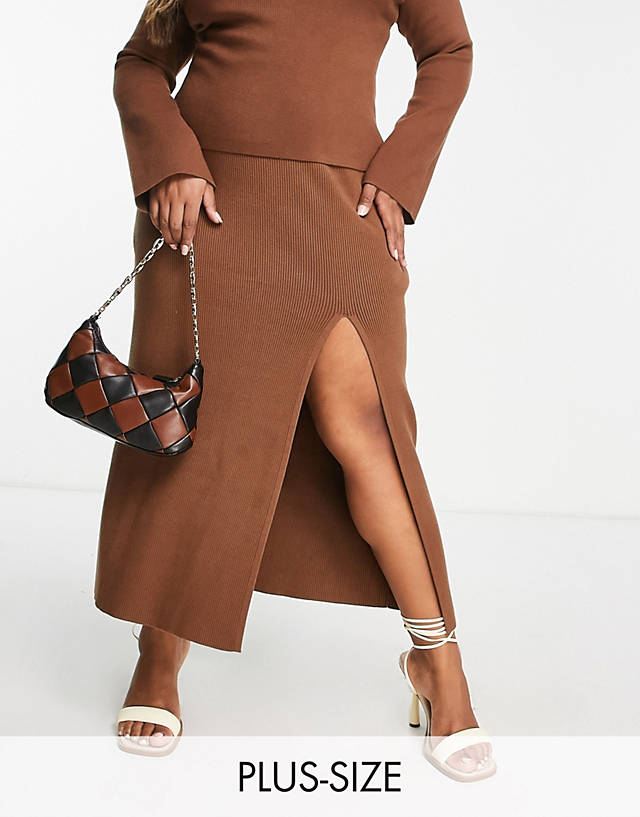 Pretty Lavish Curve - knitted midaxi skirt in soft brown