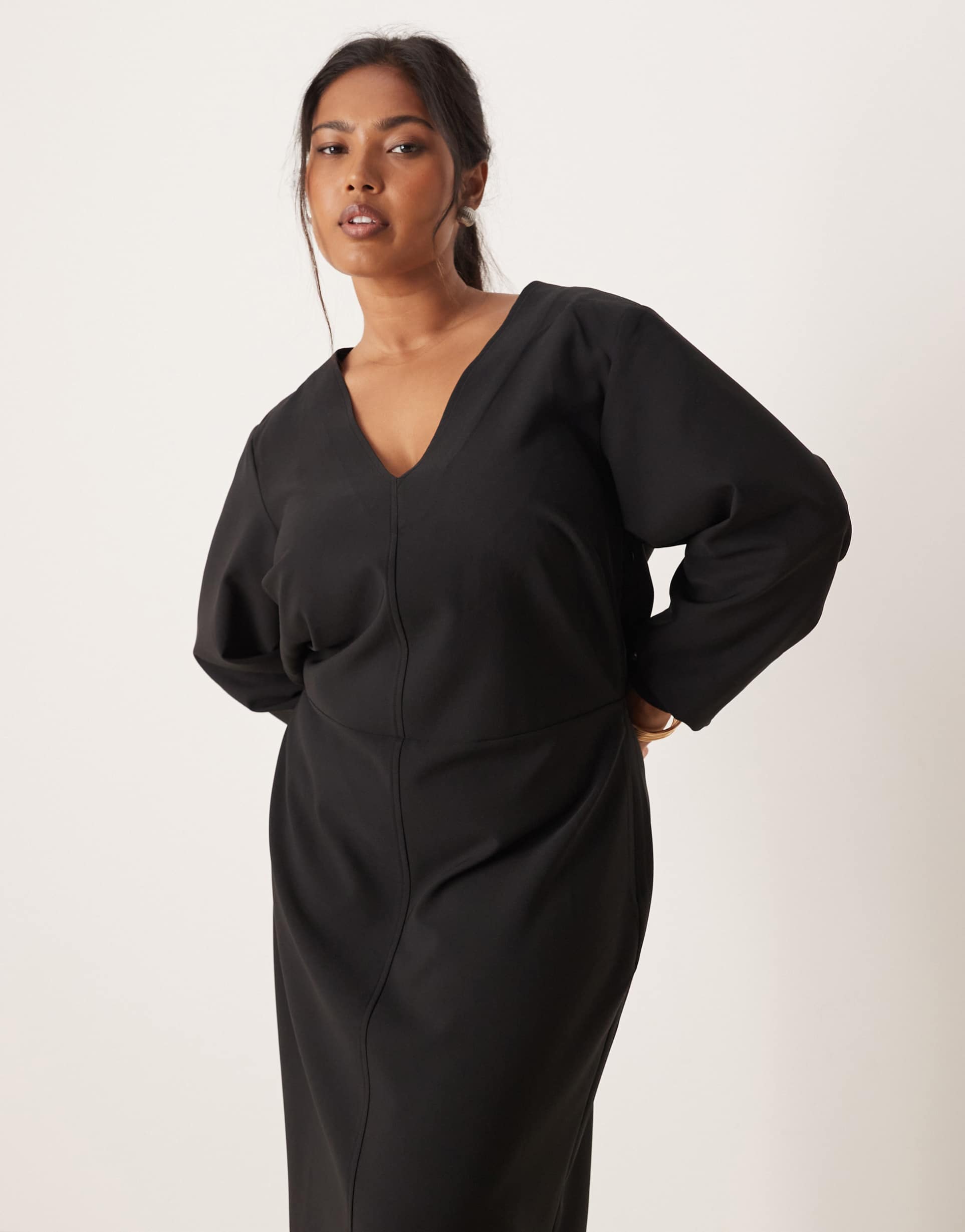 pretty lavish curve long sleeve plunge maxi dress in black