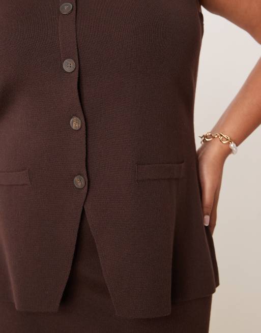 Pretty Lavish Curve longline knit waistcoat co-ord in chocolate, 3 of 4