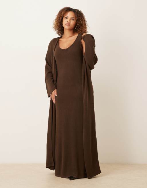 Pretty Lavish Curve – Maxi-Strickkleid in Braun mit U-Ausschnitt, Kombiteil, 4 von 4