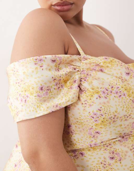 Pretty Lavish Curve maxiklänning med draperad ringning och bara axlar i gul småblommig print, 4 av 4