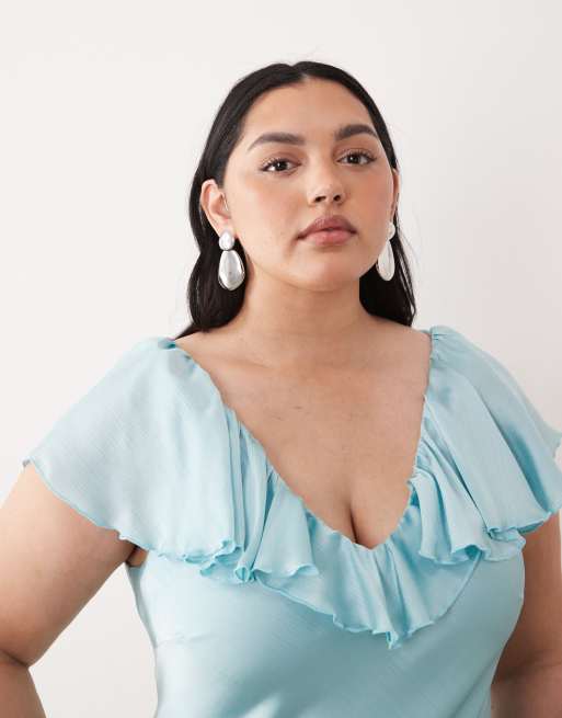 Pretty Lavish Curve – Midaxi-Kleid in Puderblau mit Rüschen, 2 von 4