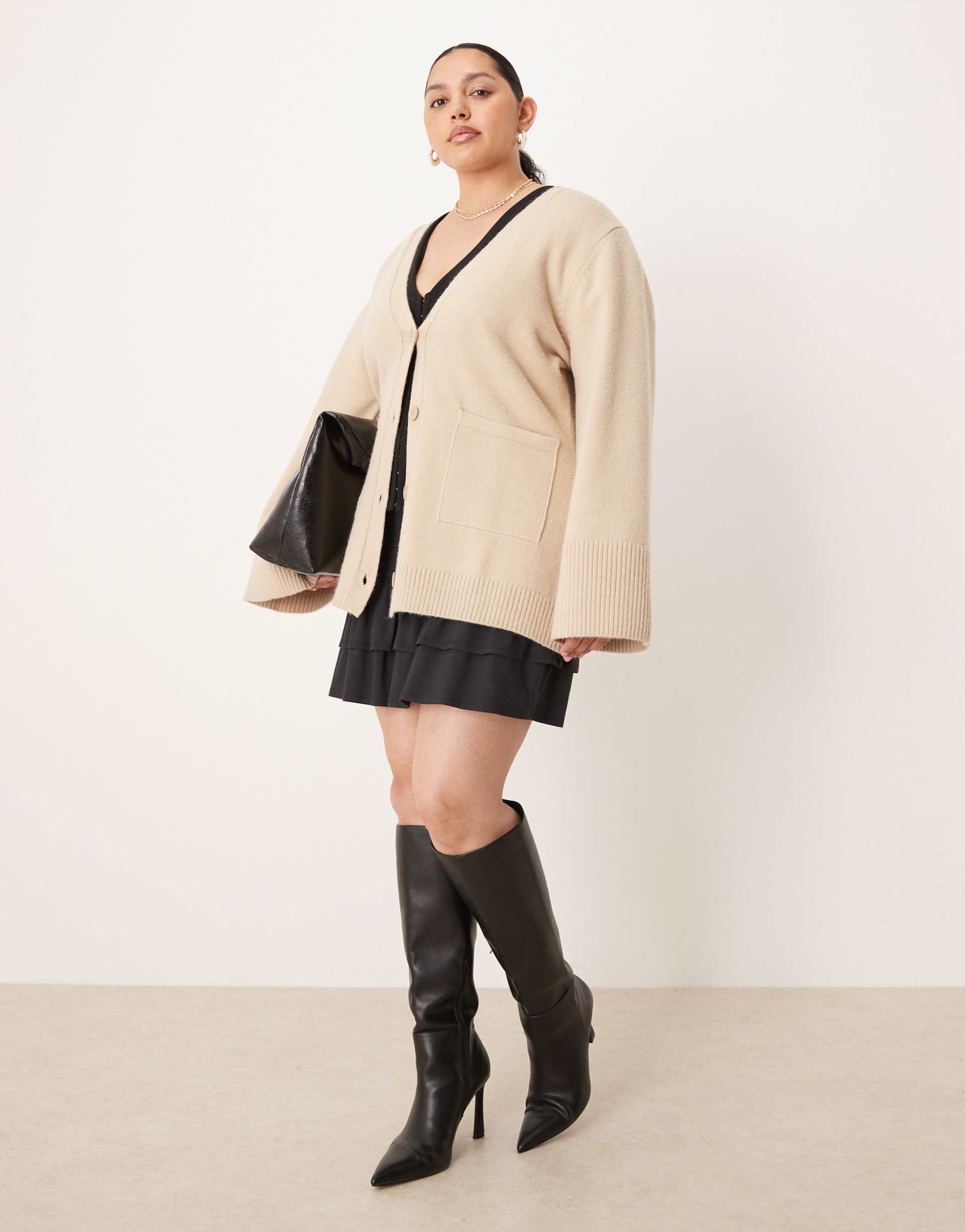 pretty lavish curve oversized knit cardigan in latte