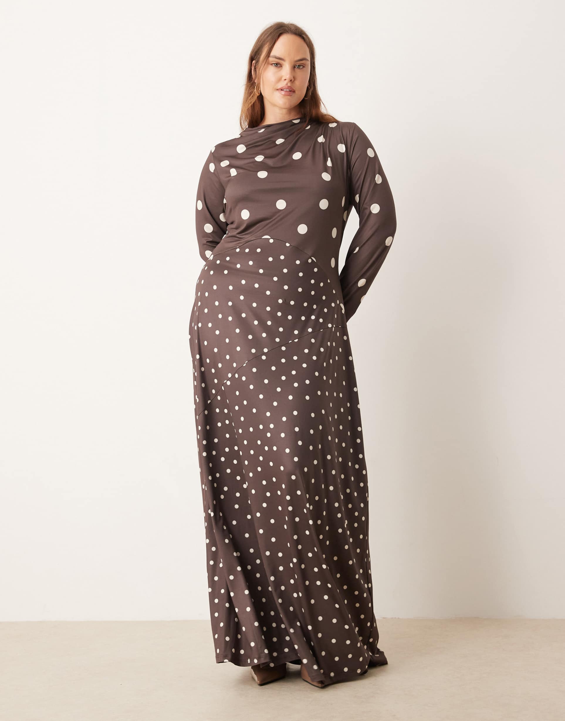 pretty lavish curve slinky spliced printed long sleeved maxi dress in brown polka dot