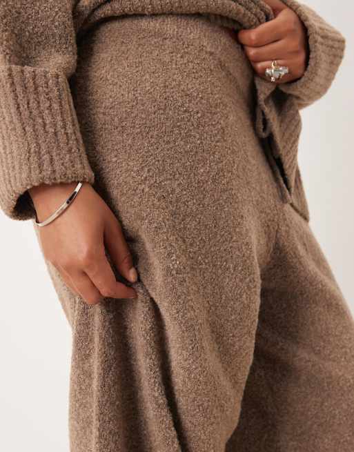 Pretty Lavish Curve textured knit drawstring wide leg trouser co-ord in deep taupe, 4 of 5