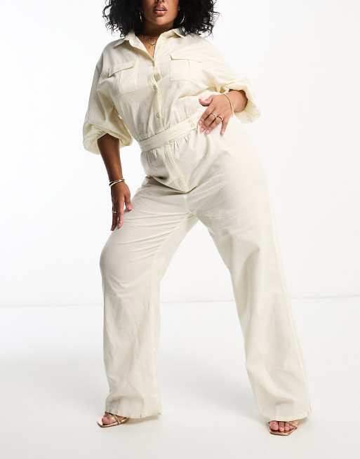 Pretty Lavish Curve - Tuta jumpsuit multitasche allacciata in vita color crema