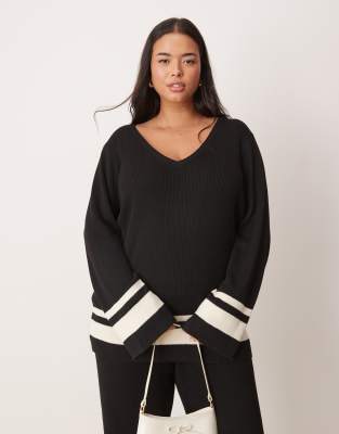 v neck contrast knit sweater in black - part of a set