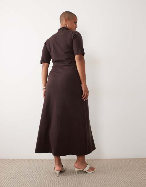 Pretty Lavish Curve vestito maxi a maglia con collo alto e maniche corte in chocolate, 4 di 4