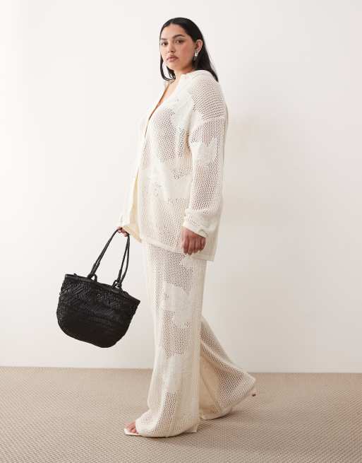 Pretty Lavish Curve – Weitmaschige Oversize-Strickhose in Creme mit Blumenmuster, Kombiteil, 2 von 5