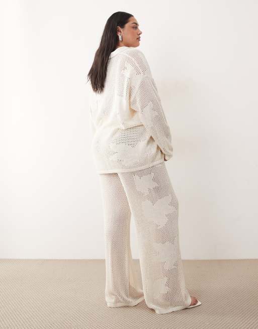 Pretty Lavish Curve – Weitmaschige Oversize-Strickhose in Creme mit Blumenmuster, Kombiteil, 4 von 5