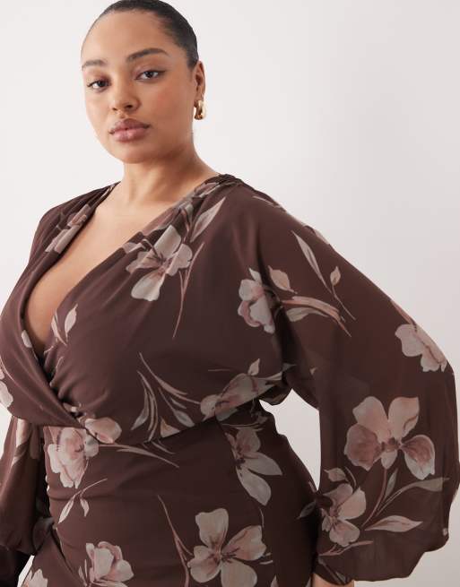 Pretty Lavish Curve wrap front and back batwing sleeve maxi dress in chocolate floral, 4 of 4