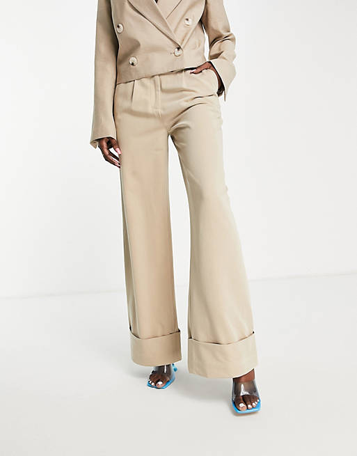 Pretty Lavish - Elegante broek met wijde pijpen in beige, deel van co-ord set