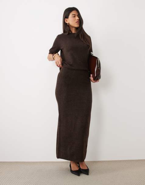 Pretty Lavish ensemble coordonné jupe longue colonne en maille chocolat - view 1