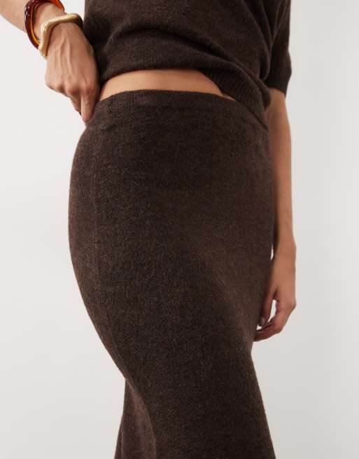 Pretty Lavish ensemble coordonné jupe longue colonne en maille chocolat, 3 de 5
