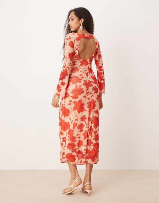 Pretty Lavish - Ethel - Robe longueur mollet en jersey à fleurs avec manches longues - Rouge, 4 de 4