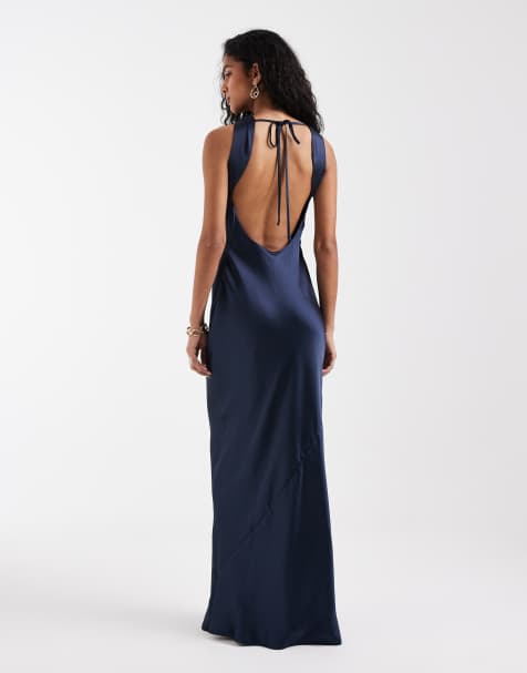 Pretty Lavish - Everlee - Vestito lungo in raso blu navy con scollo ad anello e schiena scoperta - view 1