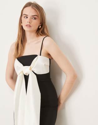 Pretty Lavish Extreme Contrast Bow Midaxi Dress In Black