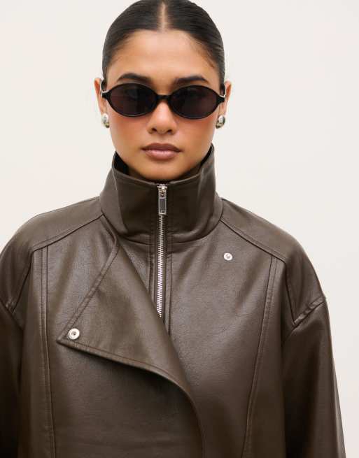 Pretty Lavish faux leather funnel neck bomber jacket in chocolate, 2 of 4