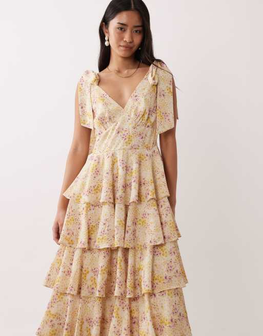 Pretty Lavish – Fiore – Midaxi-Kleid mit gebundenen Trägern, Rüschen und Blümchenmuster, 2 von 4