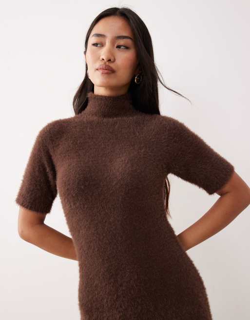 Pretty Lavish fluffy knit roll neck short sleeve maxi dress in brown, 4 of 4