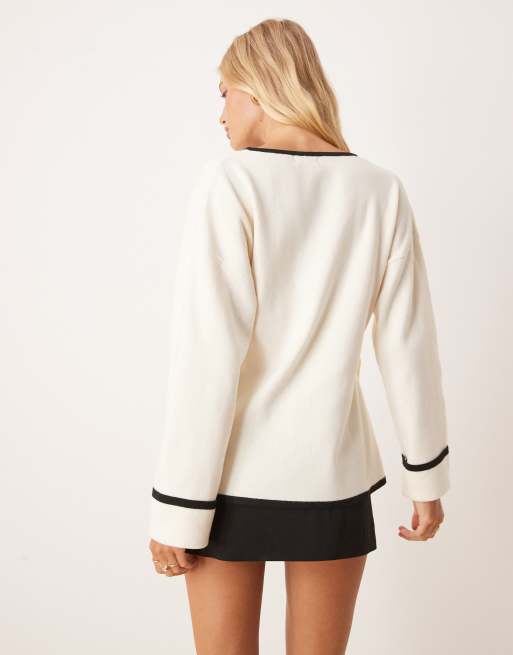Pretty Lavish - Gebreid vest met contrastbiezen in crème, 2 van 4