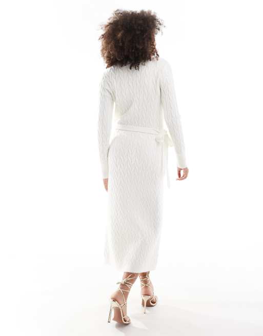 Pretty Lavish - Gebreide midaxi wikkeljurk met kabels in crème, 4 van 4