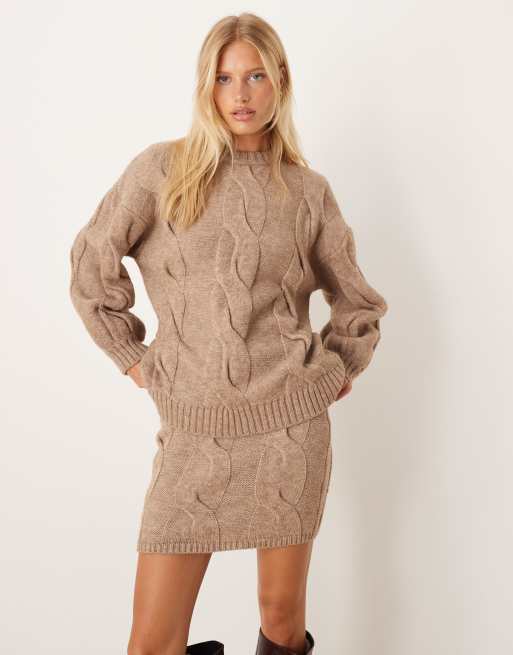 Pretty Lavish - Gebreide co-ord set met kabels in taupe, 3 van 3