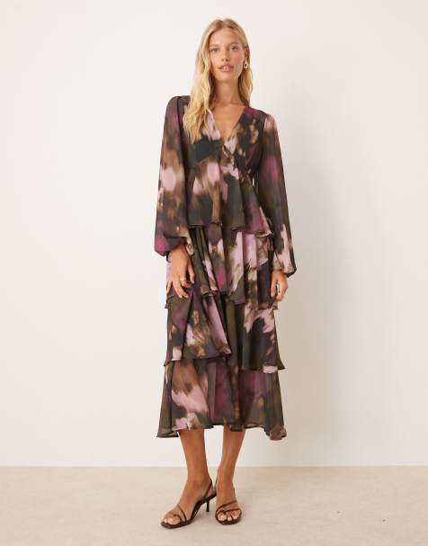 Pretty Lavish – Gestuftes Midikleid mit Rüschen und abstraktem Muster - view 1