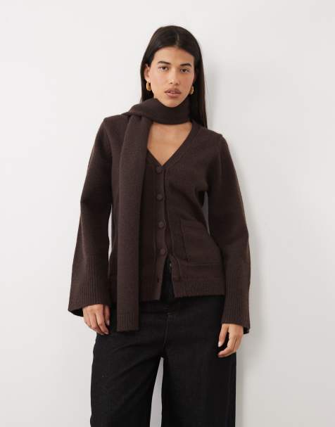 Pretty Lavish gilet en maille avec détail écharpe couleur chocolat - view 1