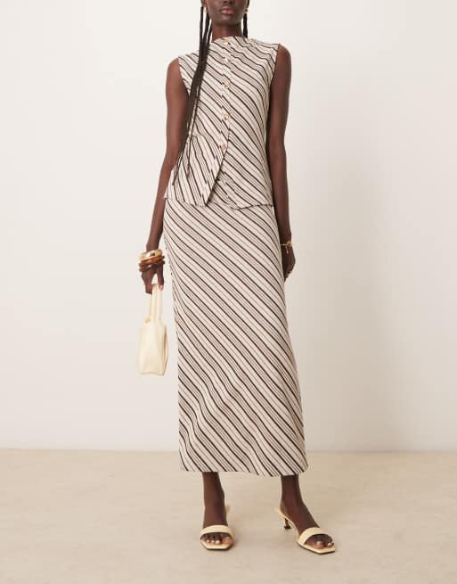 Pretty Lavish - Gonna lunga asimmetrica in jersey a righe marroni e panna in coordinato, 4 di 5