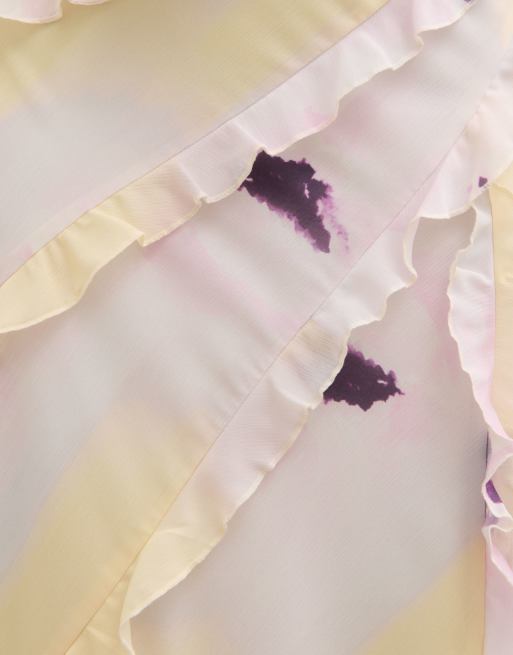 Pretty Lavish – Gulblommig maxiklänning med volang, smala axelband och draperad ringning, 3 av 4