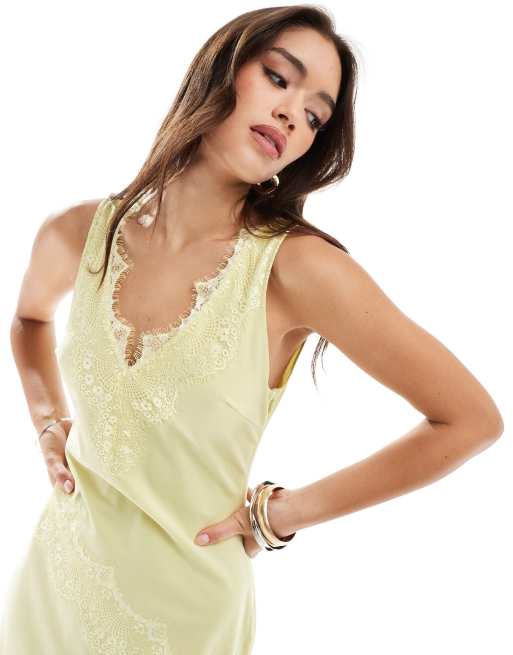 Pretty Lavish - Hvedefarvet slip-maxikjole med blonde, 4 af 4