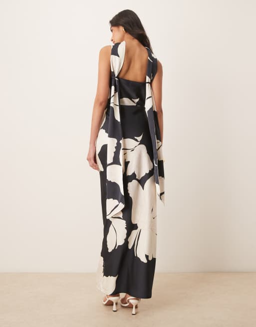 Pretty Lavish – Keisha – Svartvit, storblommig maxiklänning med scarf, 3 av 4