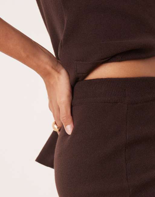 Pretty Lavish knit maxi skirt co-ord in chocolate, 3 of 5