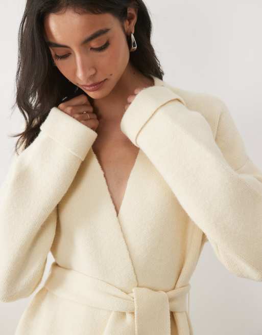 Pretty Lavish knitted wrap tie detail cardigan in cream, 3 of 4