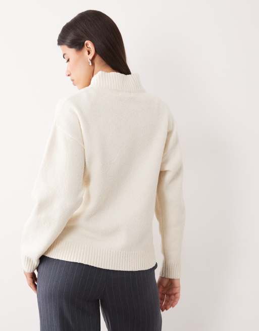 Pretty Lavish knitted zip through bomber with ribbed collar detail in cream, 4 of 4