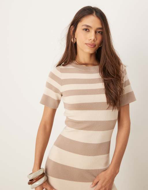 Pretty Lavish – Kurzärmliges Midaxi-Strickkleid in Stone und Beige, 4 von 4